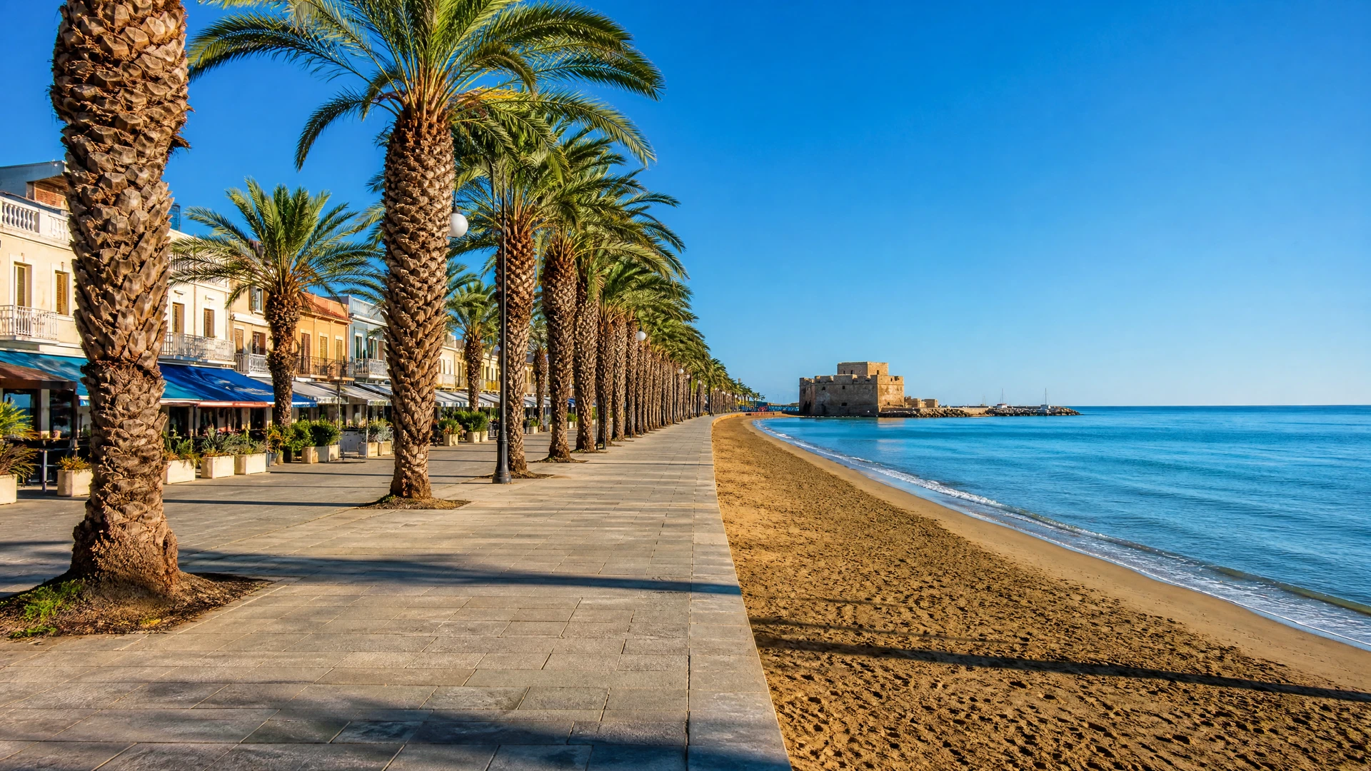 Larnaca, Cyprus — Finikoudes palm promenade and Larnaca Salt Lake