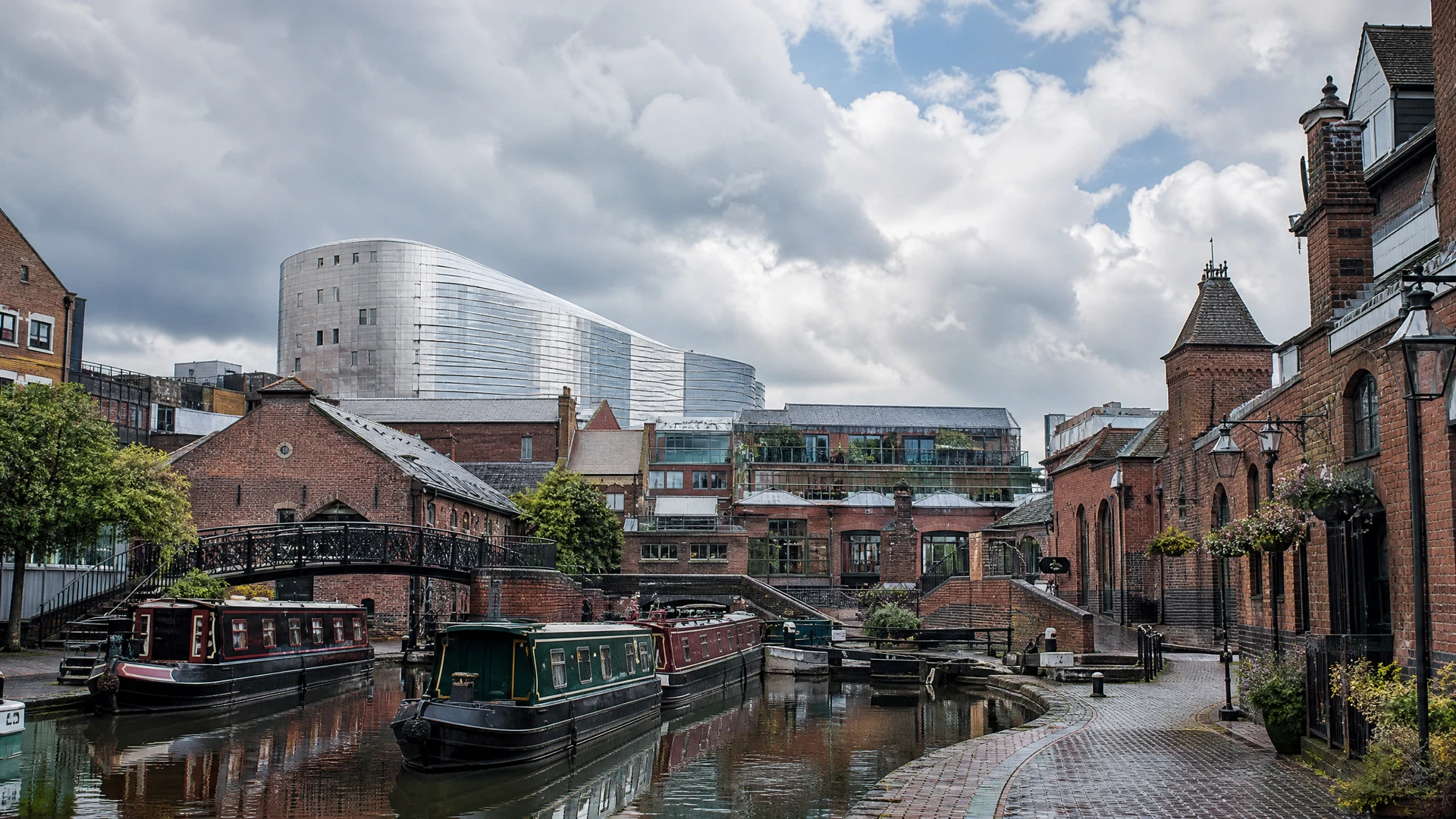Birmingham — the Birmingham canals at Brindleyplace